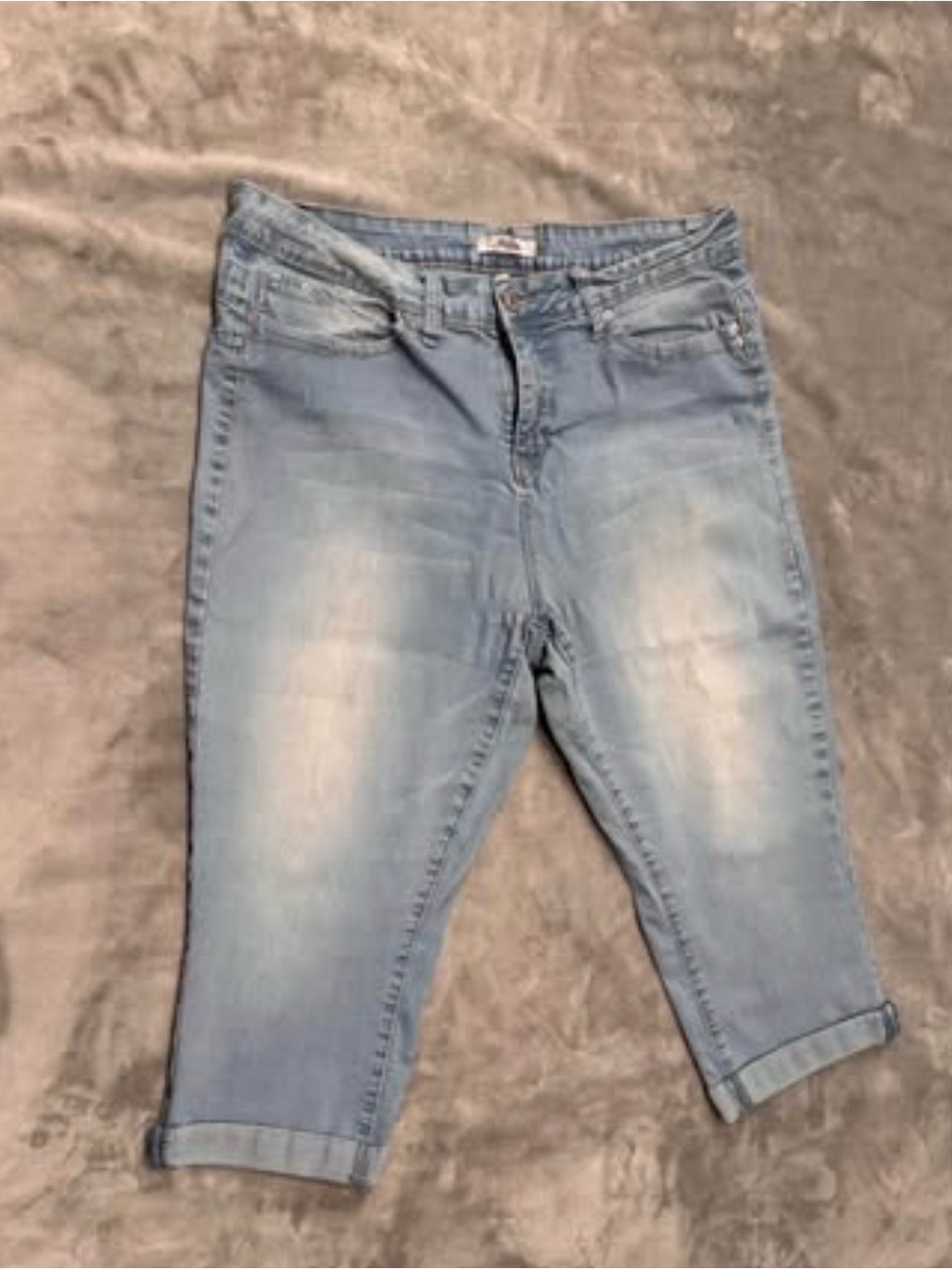 Royalty for Me Size 16 Capri Jeans Cropped